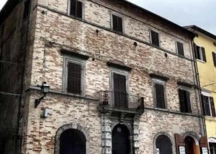 فندق مبيت وإفطار Palazzo Bruschi بيرغولا